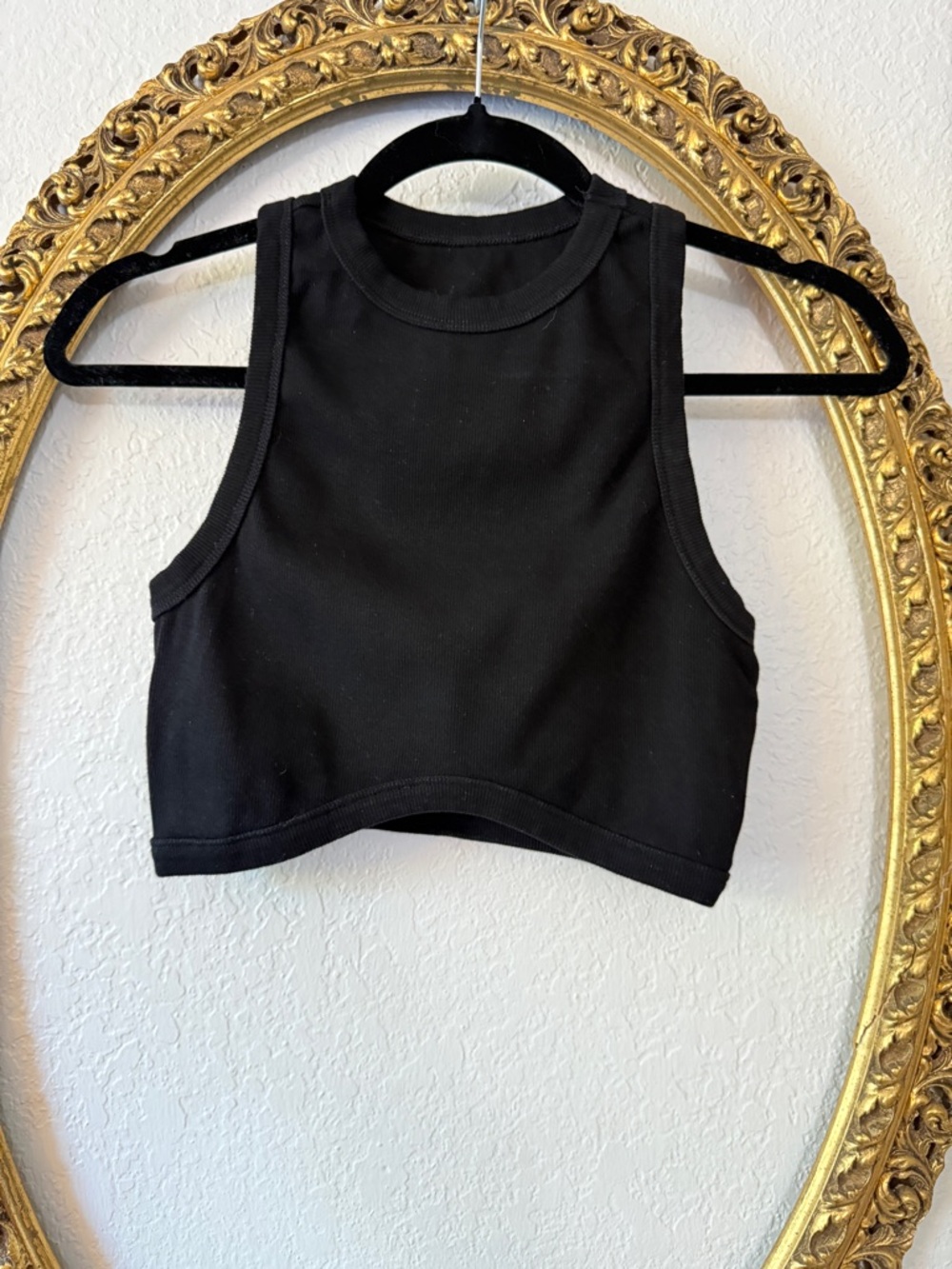 Black Ribbed Cropped Tank Top - Women